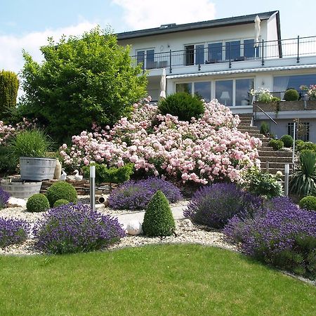 Weingut Bastian Hotel Brauneberg Exterior photo